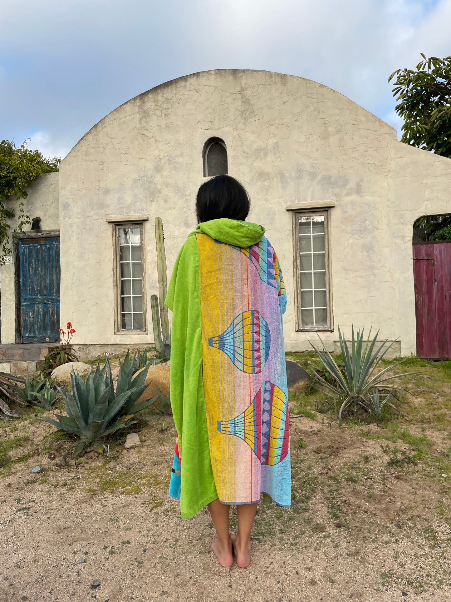 Surf Poncho Retro Balloon